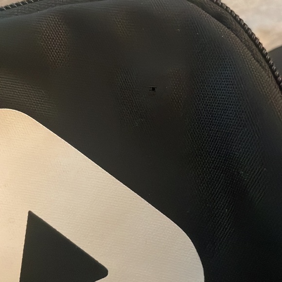 Fila Heritage Sling Bag - Picture 8 of 9